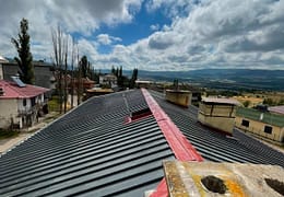 Gürpınar Mahallemizde Okul/WC Çatı Yenileme Çalışmaları